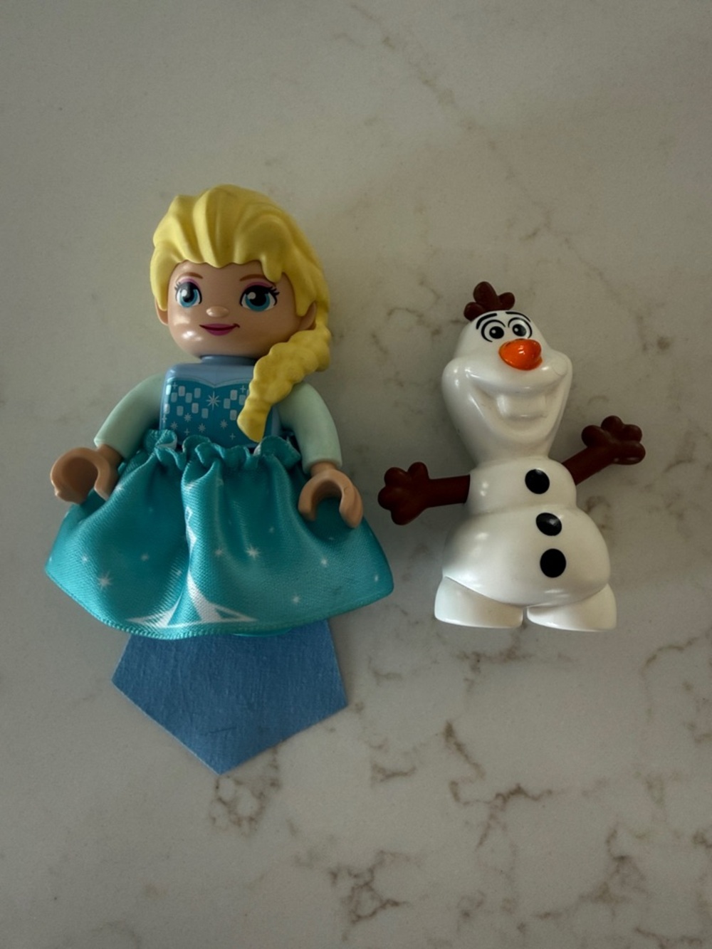 LEGO Duplo 10920 Elsa and Olaf’s Tea Party - Picture 5 of 8